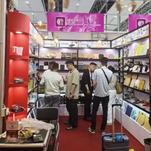 Canton Fair crowd and exhibits